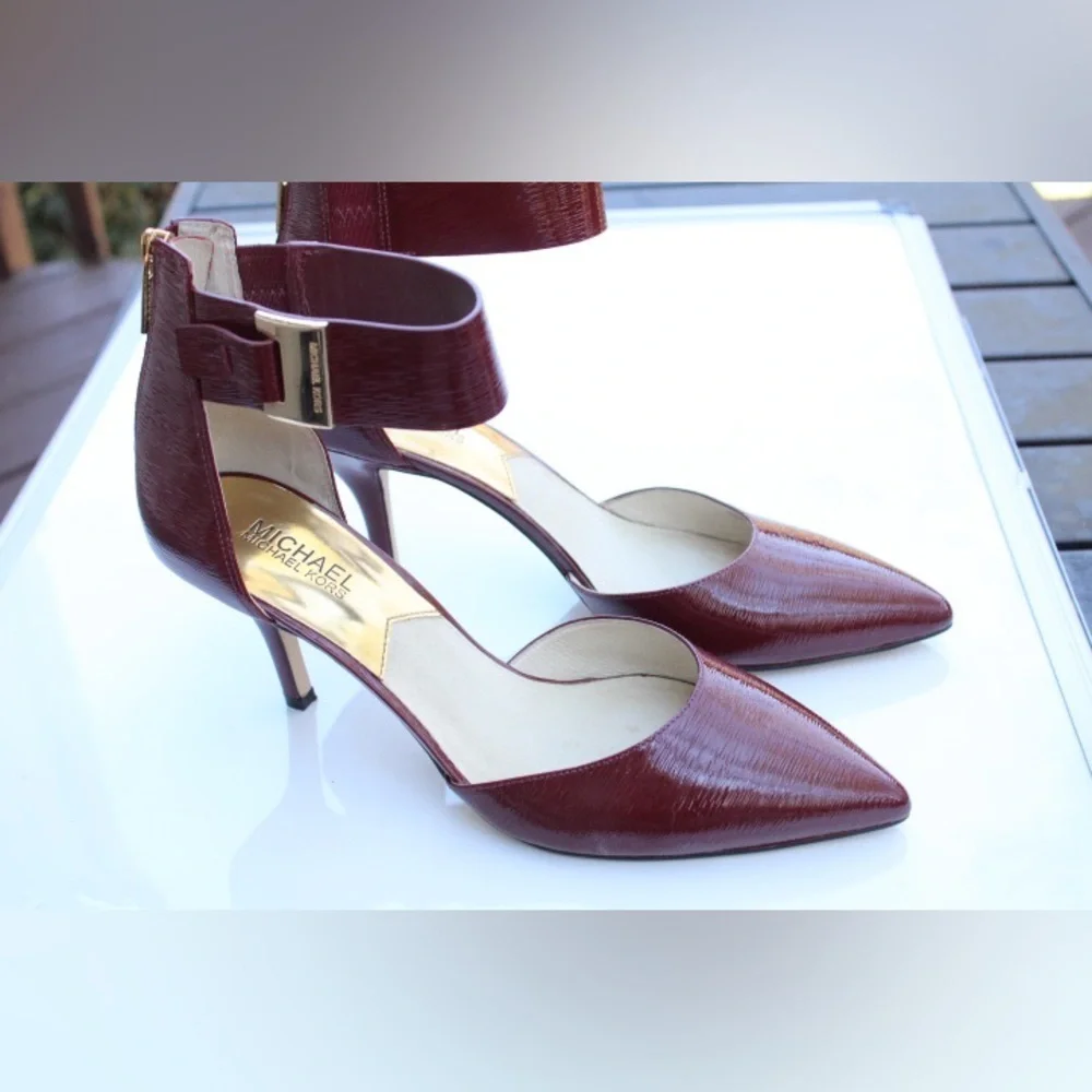 Michael Kors  Guiliana Mid Ankle Strap pumps